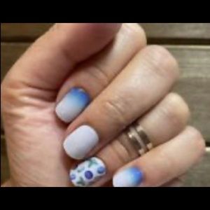 NEW ColorStreet Berry Sweet